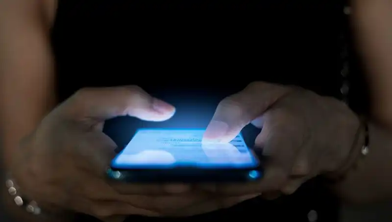 Narsisizm ve Telefon Alışkanlığı: Psikologlar Uyarıyor, Bilmediğiniz Gerçekler!