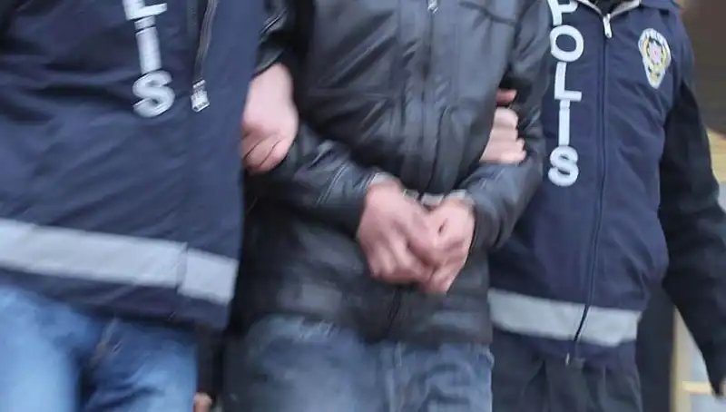 Adana'da Uyuşturucu Operasyonu: 45 Şüpheli Gözaltında!