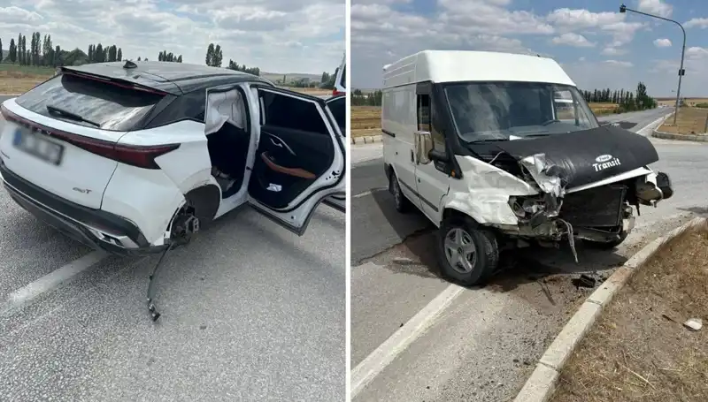 Çorum'da Faciaya Yol Açan Kafa Kafaya Çarpışma: Olayın Detayları