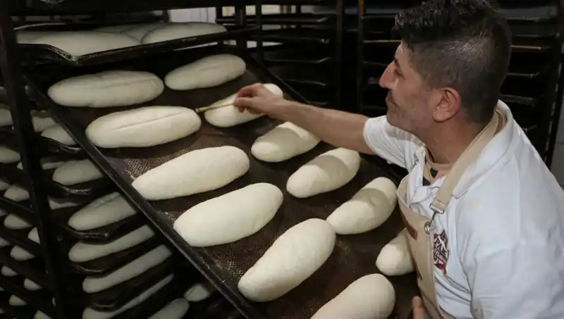 Fırtınaya Rağmen Fırınların Başında: 250 Derecelik Sıcaklıkta Mesai