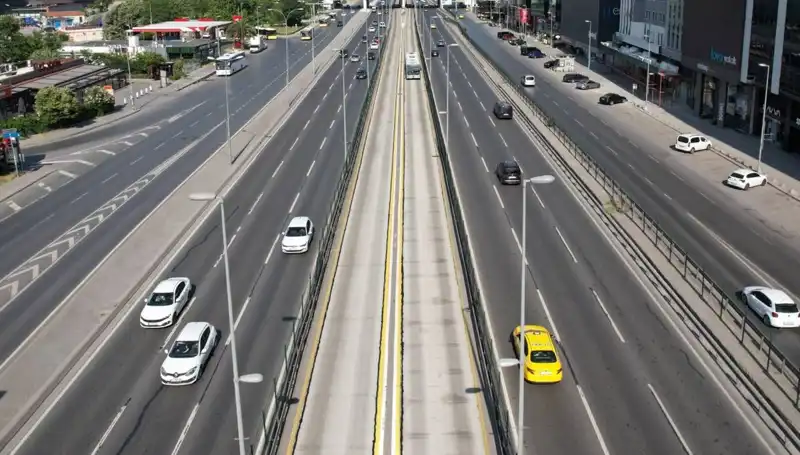 İstanbul Bayramda Mola Verdi: Boş Yollar, Rahat Seyahat
