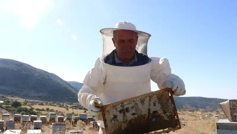 25 Yıl Önce Mobilyayı Bıraktı, Şimdi 2 Ton Üretiyor!