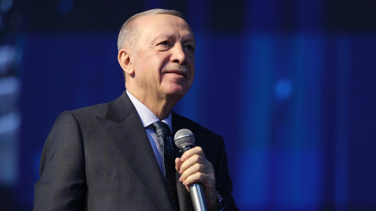 </h2> Cumhurbaşkanı Erdoğan: Türkiye'de kayıt dışı siyaset dönemi kapandı