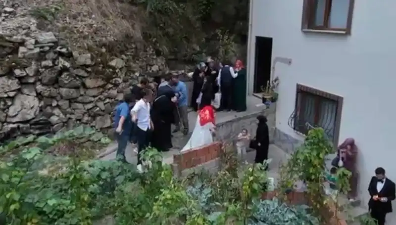 Düğün Mükafatı: Kanlı Gece ve Kaçış Anları Şok Etti