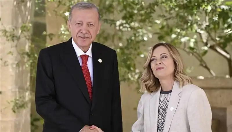 İstanbul'da Akdeniz Zirvesi: Liderler Buluşuyor, Yeni Dönem Başlıyor