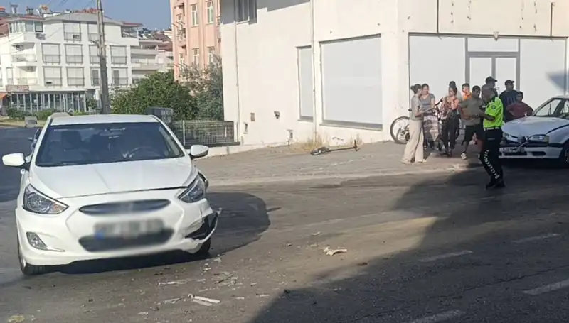 Antalya'da İki Otomobil Çarpıştı: Kazanın Ardındaki Gerçekler Neler?