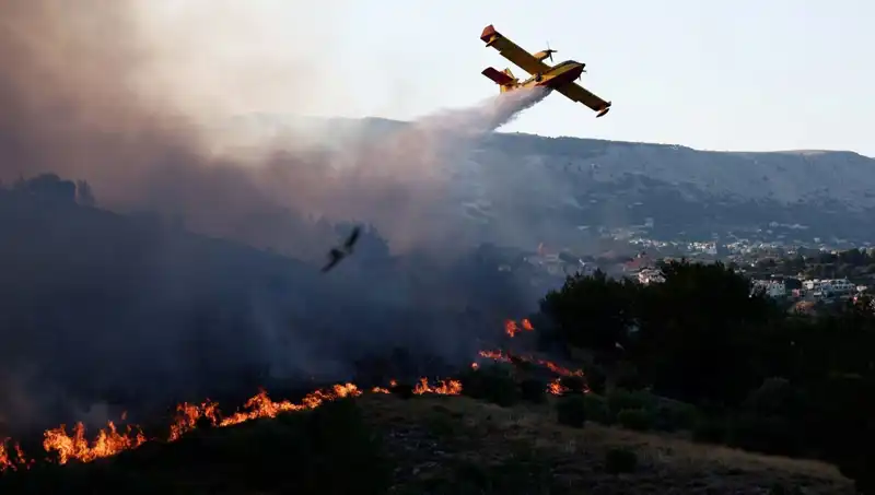Sakız Adası'ndaki Orman Yangını Büyümek Üzereydi, Şimdi Kontrol Altında!