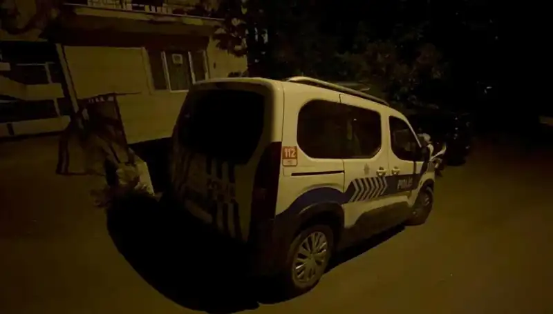 Bursa'da Amca Dehşeti: Yeğenini Erkek Arkadaşıyla Yakaladı, Bıçakladı!