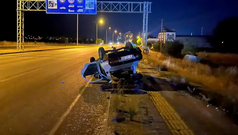 TIR ve Otomobil Kazasında Dehşet Veren Anlar: 1 Yaralı