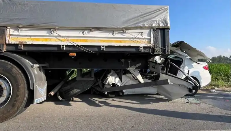 Sakarya'da Meydana Gelen Feci Kazada 1 Kişi Hayatını Kaybetti
