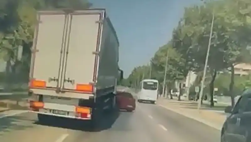Bursa’da Kör Nokta Kazası: Güvenliği Tehdit Eden Faktörler Neler?