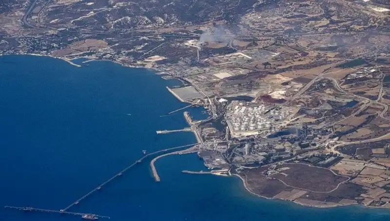 ABD Gemisi, İsrail’e Silah Taşıma Görevi İçin Limasol’a Uğruyor