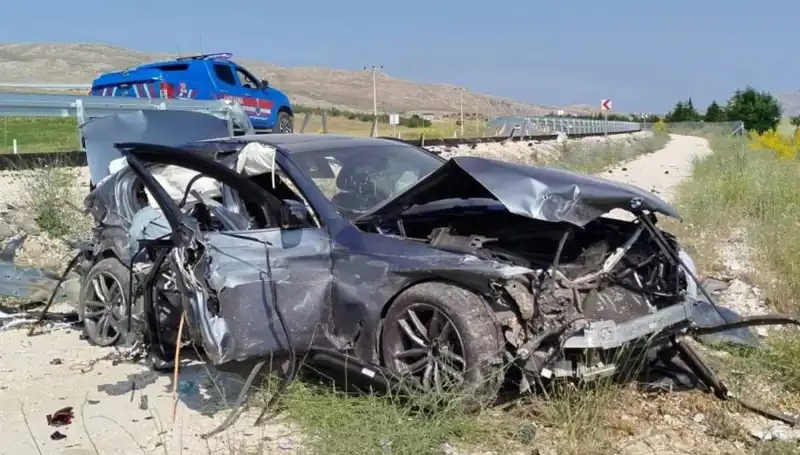 Sivas’ta İki Ayrı Trafik Kazasında 9 Yaralı: Kazaların Sebepleri Neler?