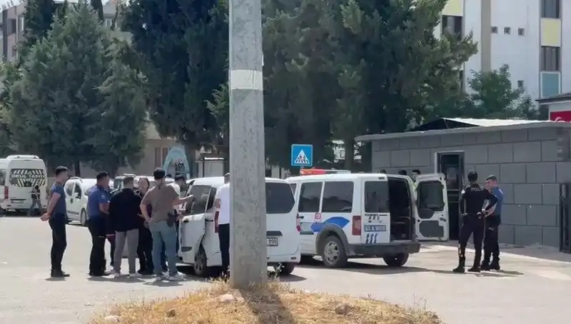 Adliye Önünde Çıkan Kavga: 5 Yaralı, 7 Gözaltı Alındı!