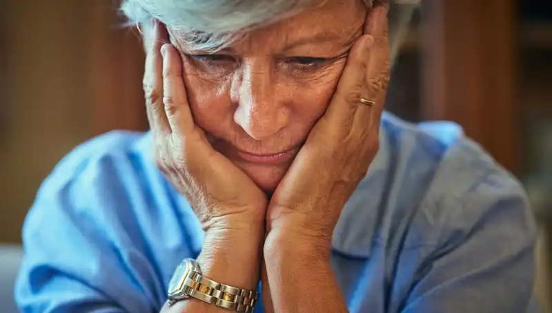 40'lı Yaşlarda Alzheimer: Erken Belirtilerini Stres Sandığı için Geç Kaldı