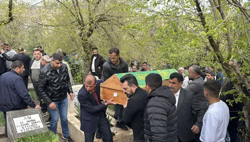 Karabük'te Yaşanan Feci Kazanın Ardından 4 Kişi Diyarbakır'da Defnedildi
