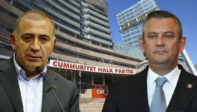 CHP Kuruluş Töreninde Özgür Özel'le Tekin'in Buluşması Bekleniyor