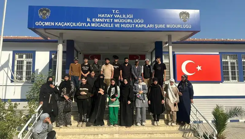 Minibüste Sığınmacı Krizi: 24 Göçmen Yakalandı!