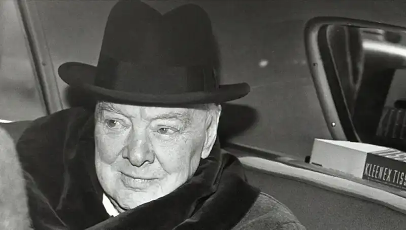 Churchill’in Bekar Evi Satışta: Efsanevi Tarihi Konut 3.75 Milyon Sterline Satılıyor