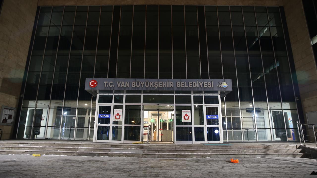 Van Büyükşehir Belediye Başkanı Zeydan'a Görevden Uzaklaştırma