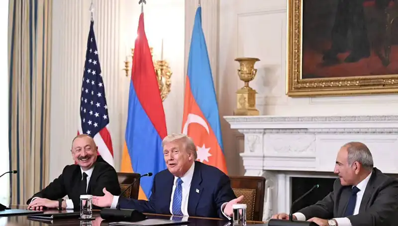 Aliyev'den Ermenistan'a Tarihi Çağrı: "Anayasa Yapımında Zaman Kaybetmeyin"