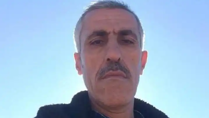 Gençleri Uyardı: Çime Basmayın Diyen Adam Bıçaklı Saldırıya Uğradı