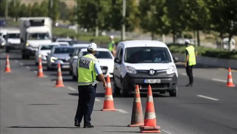 Konvoy, Tüneli Kapatarak Dikkatleri Üzerine Çekti!